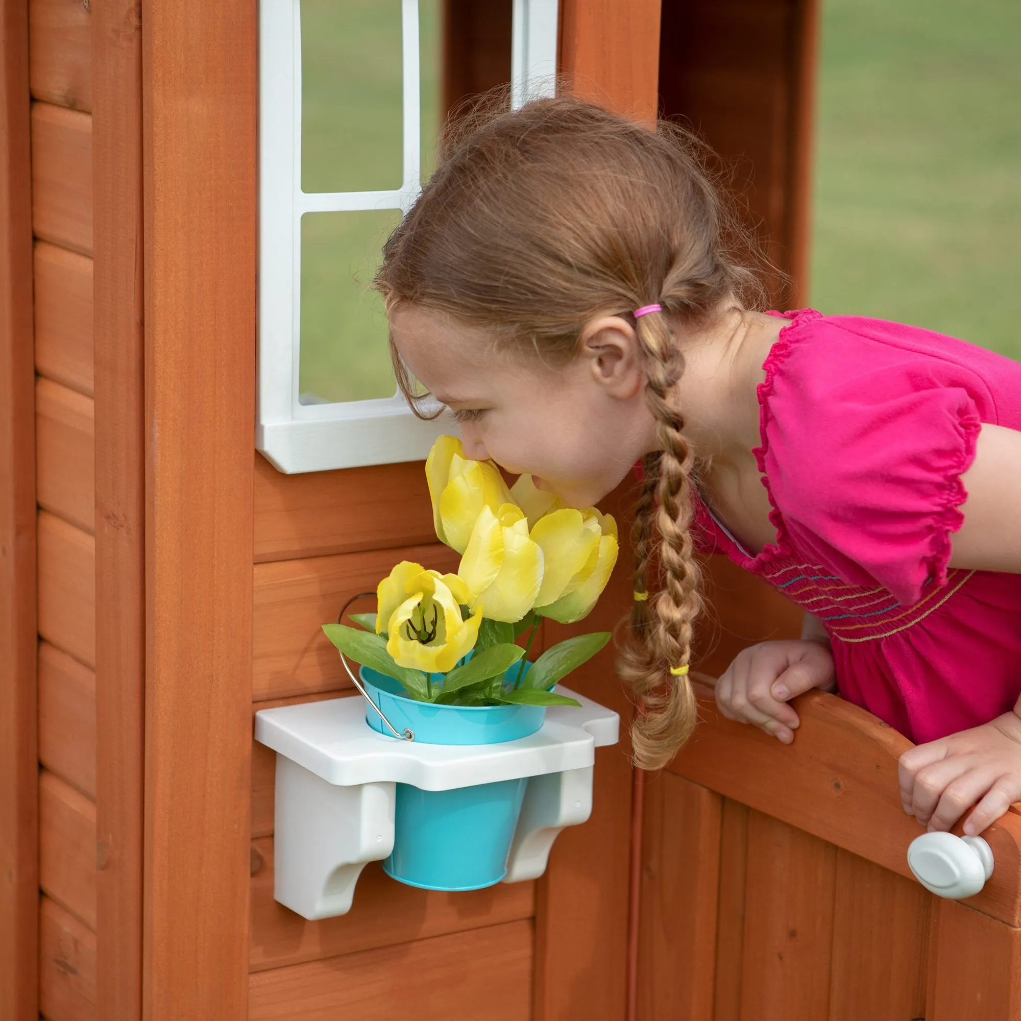 Backyard Discovery Timberlake Playhouse