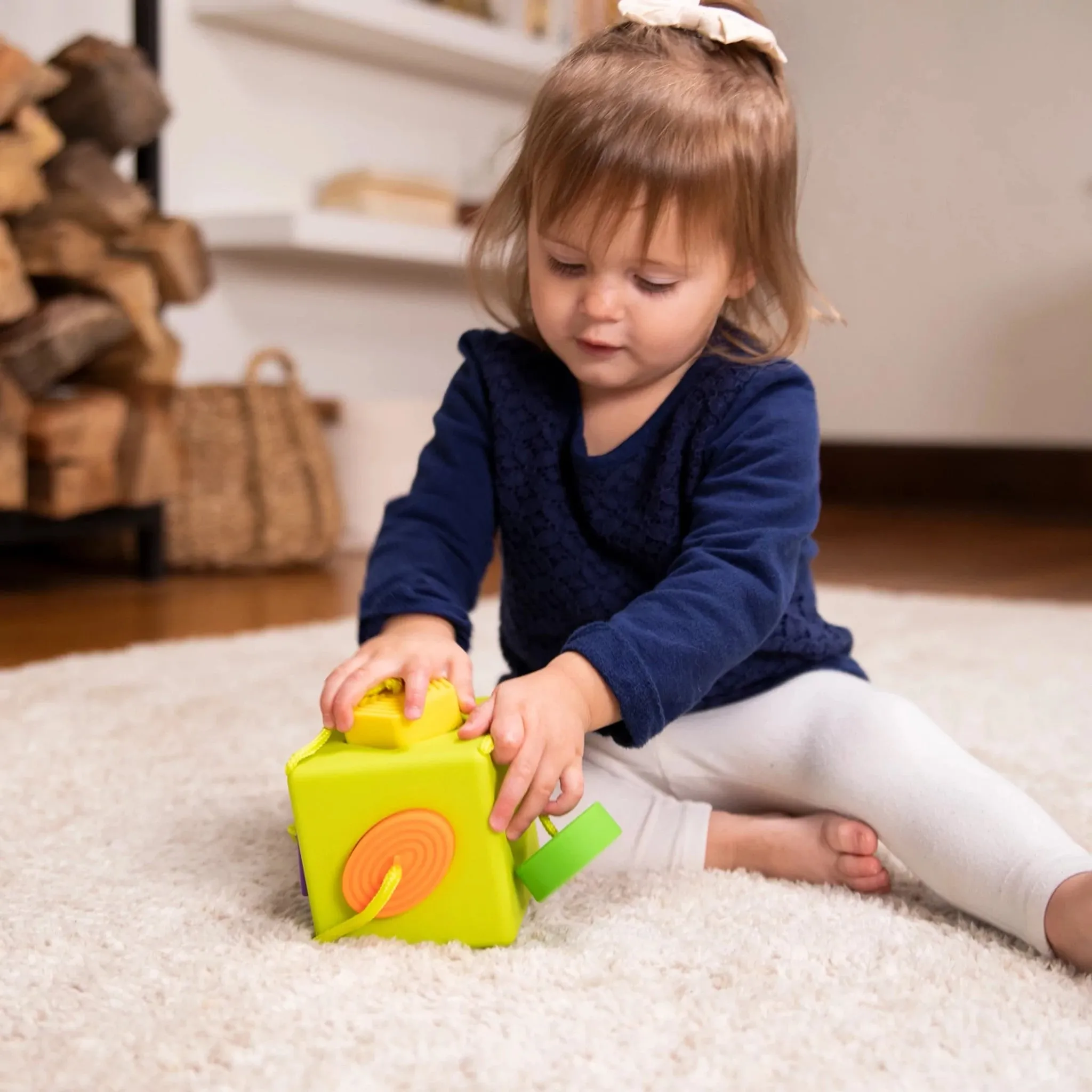 Fat Brain Toys® OombeeCube